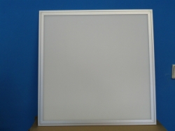 LED panel 600x600mm- 40W--3000-3500K